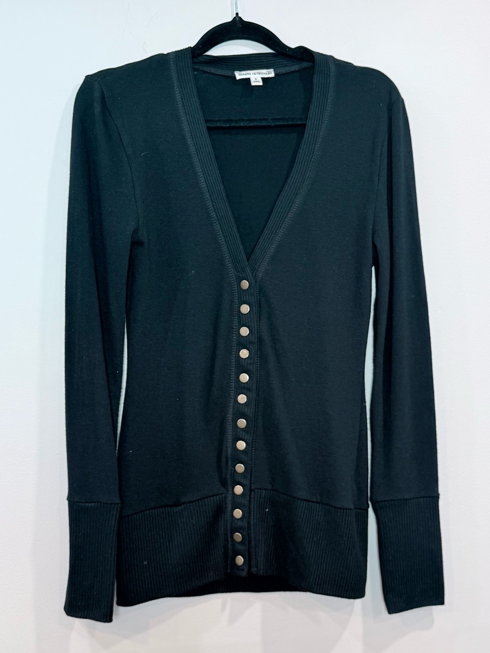 🔥Zenana Women’s Black Long-Sleeve Snap-Front Sweater Size S EC🔥